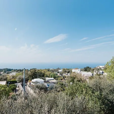 Panoramic Caprese With Garden Near Grotta Azzurra *
