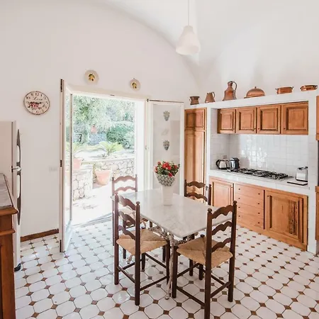 Villa Panoramic Caprese With Garden Near Grotta Azzurra